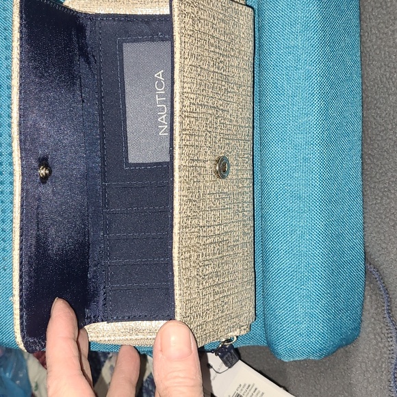 Nautica pebble textured clutch - Picture 4 of 6